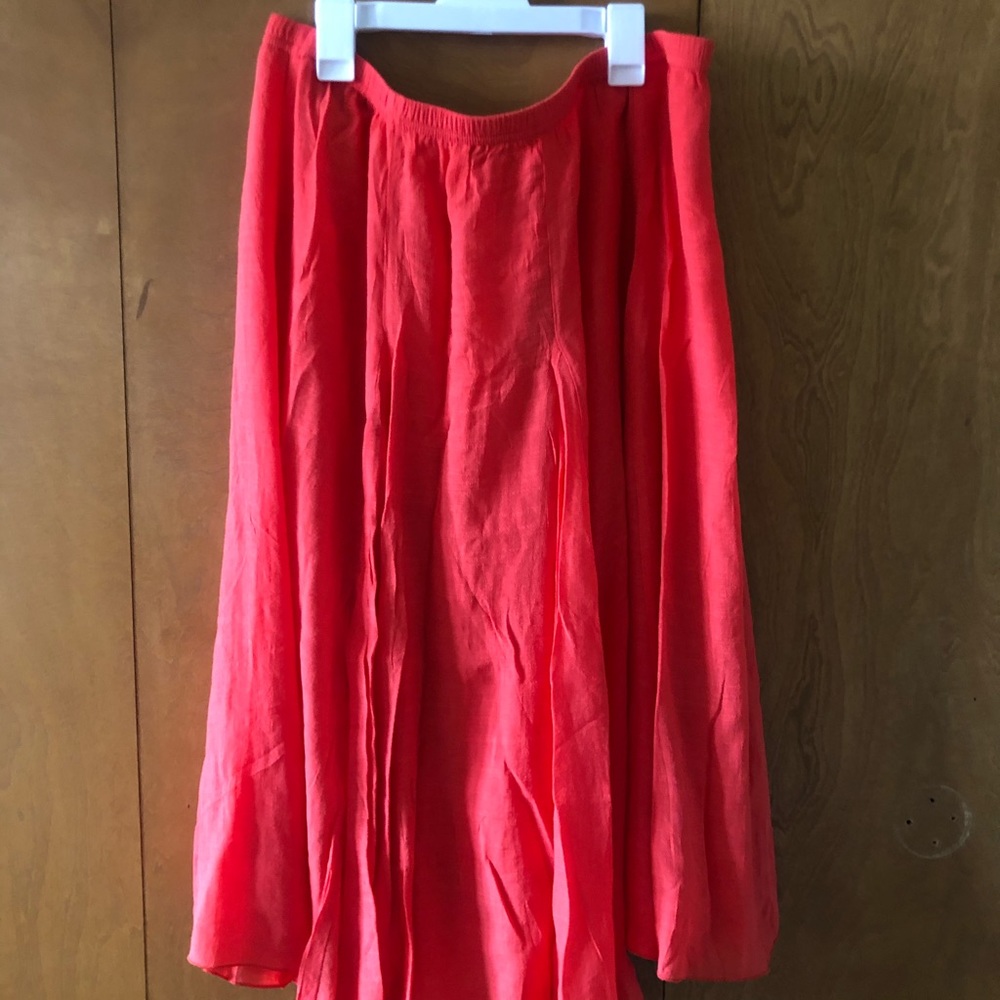 Deep coral lined skirt